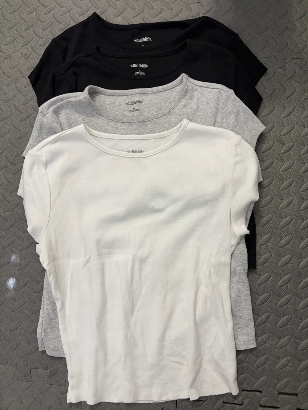 Wild fable baby T-shirt lot small
